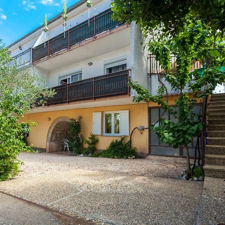 Marina Apartment Malinska Exterior photo