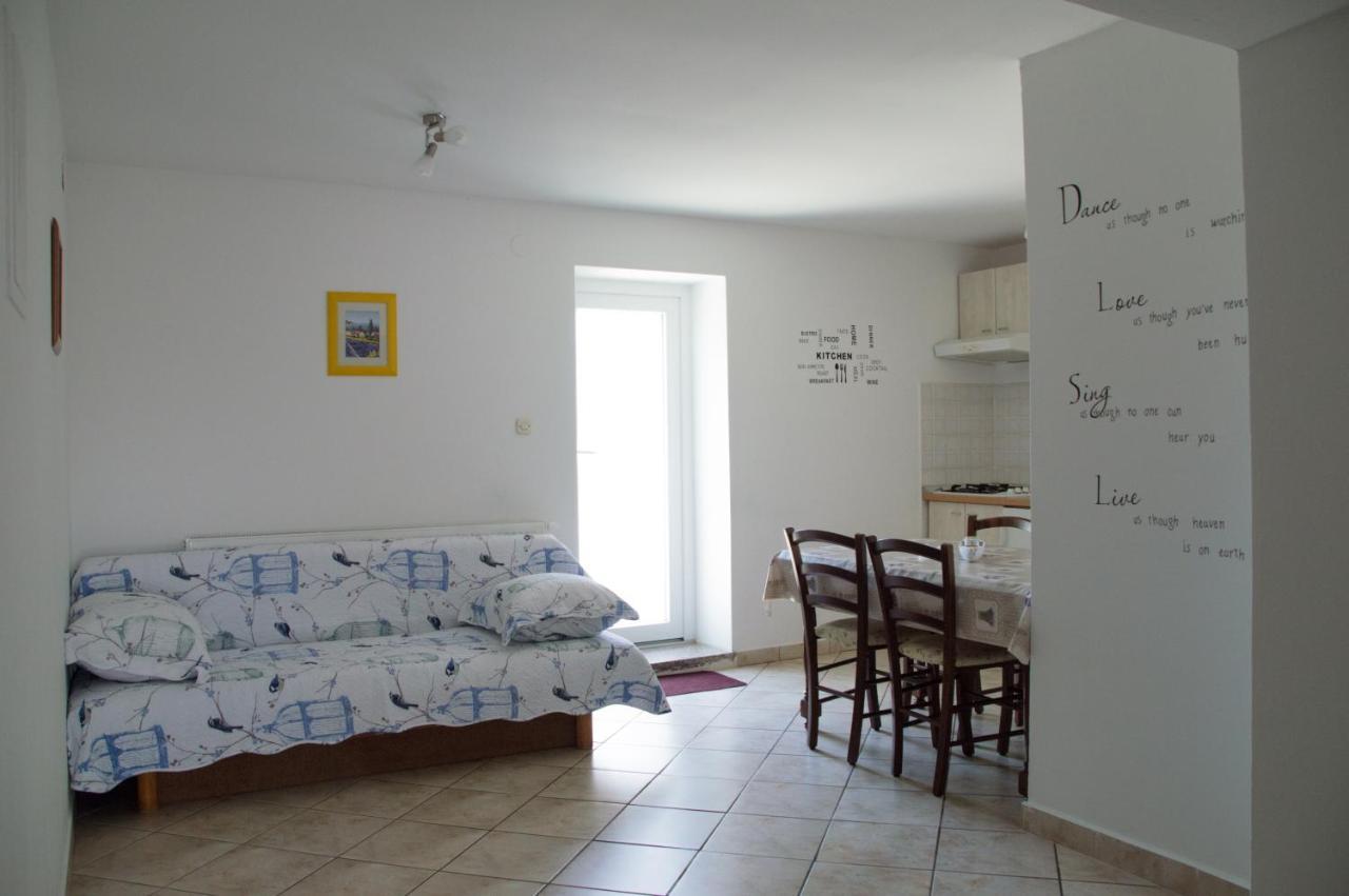 Marina Apartment Malinska Exterior photo