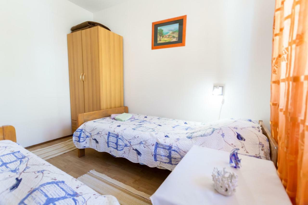 Marina Apartment Malinska Exterior photo