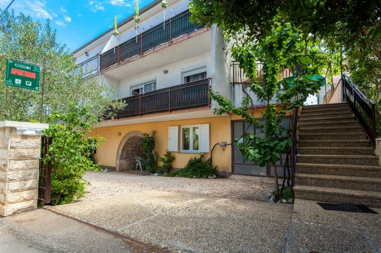 Marina Apartment Malinska Exterior photo